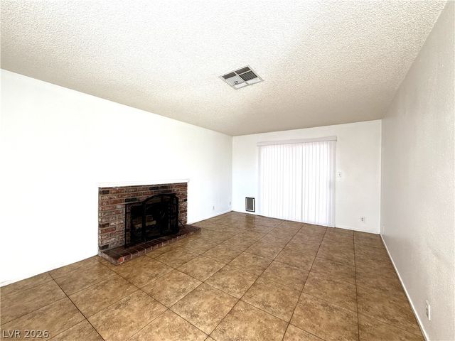 2220 La Sombra Street, Las Vegas, NV 89108