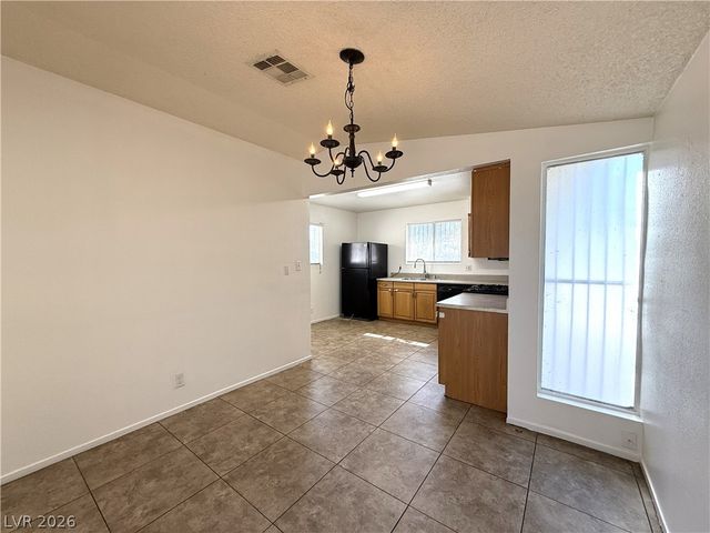 2220 La Sombra Street, Las Vegas, NV 89108