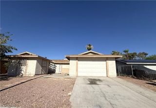 2220 La Sombra Street, Las Vegas, NV 89108