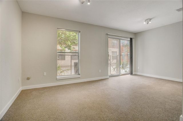 910 Ruthven Street, Houston, TX 77019