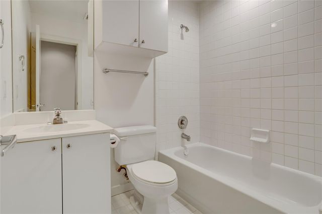 910 Ruthven Street, Houston, TX 77019