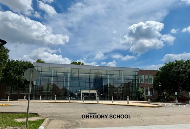 910 Ruthven Street, Houston, TX 77019
