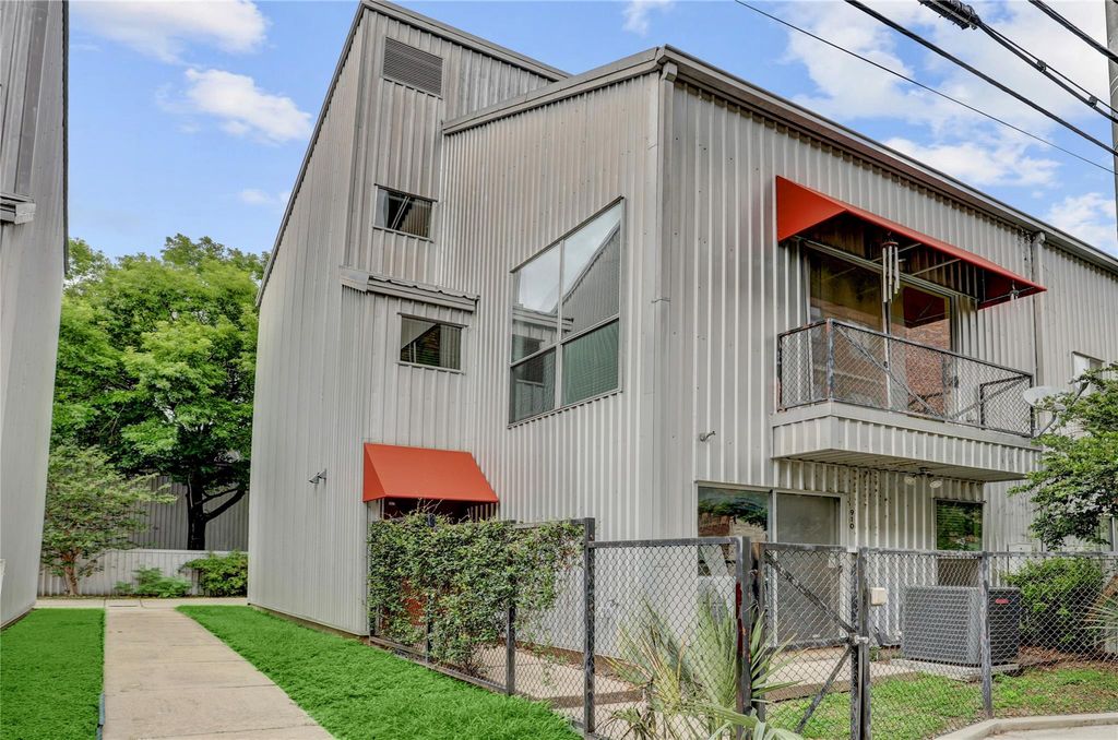910 Ruthven Street, Houston, TX 77019