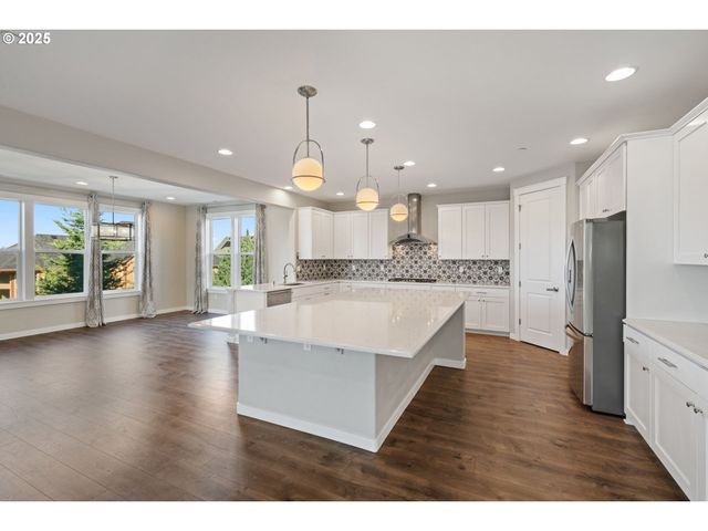 3631 Ne KINGBIRD St, Camas, WA 98607