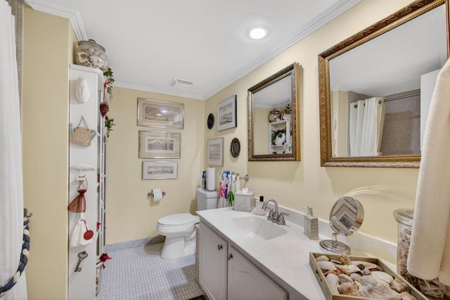 500 Ocean Drive E-11b, Juno Beach, FL 33408