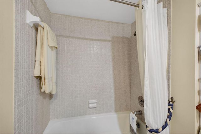 500 Ocean Drive E-11b, Juno Beach, FL 33408