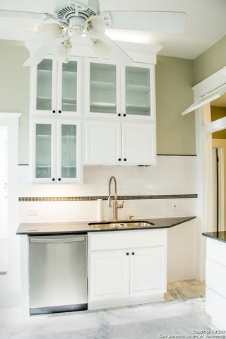 423 W Craig Pl Apt 1, San Antonio, TX 78212