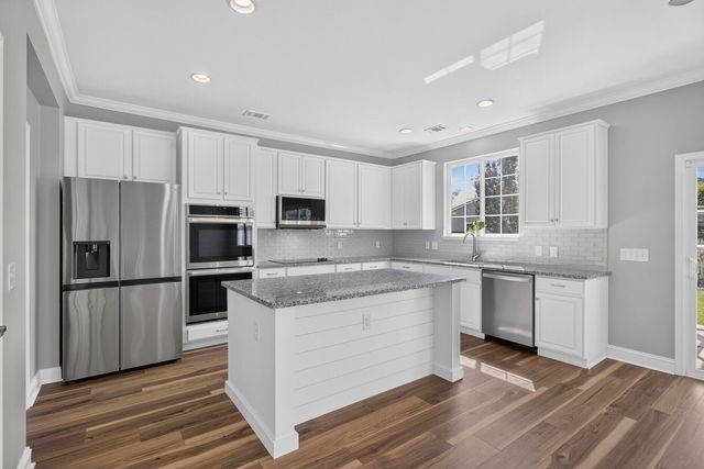 1341 Song Sparrow Way, Hanahan, SC 29410