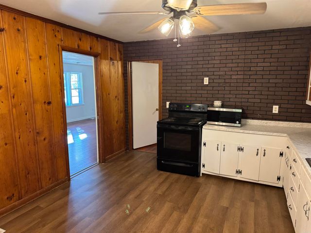 100 E Lincoln, Searcy, AR 72143