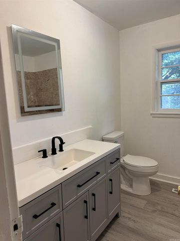 100 E Lincoln, Searcy, AR 72143