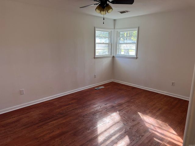 100 E Lincoln, Searcy, AR 72143