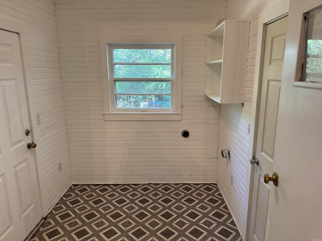 100 E Lincoln, Searcy, AR 72143