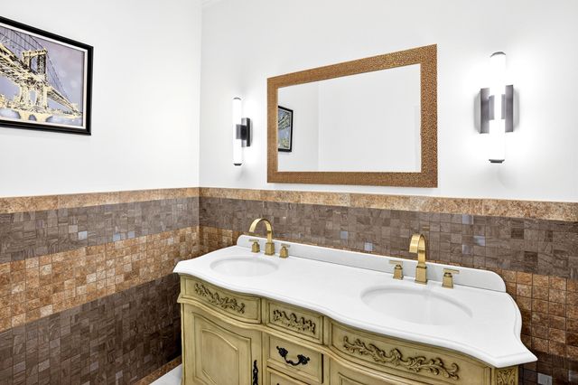 2366 Lost Creek Court, Clayton Twp, MI 48433