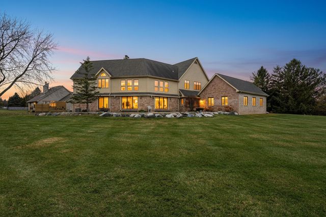 2366 Lost Creek Court, Clayton Twp, MI 48433