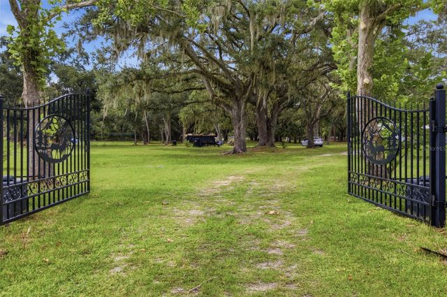 18127 CEDARHURST ROAD, Orlando, FL 32820