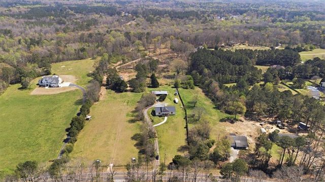 495 Lees Lake Road, Fayetteville, GA 30214