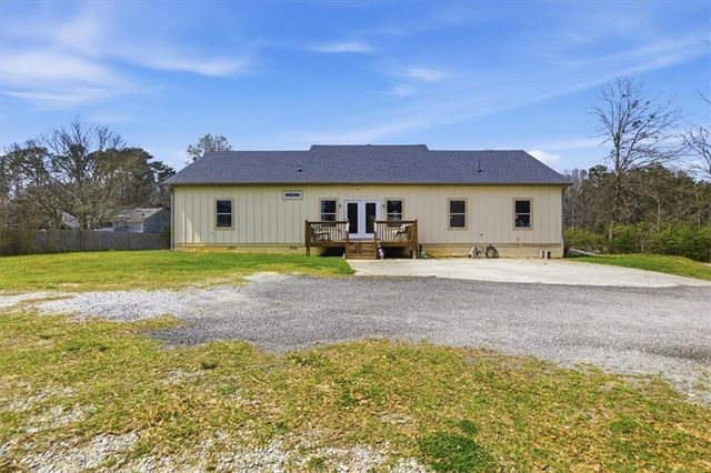 495 Lees Lake Road, Fayetteville, GA 30214