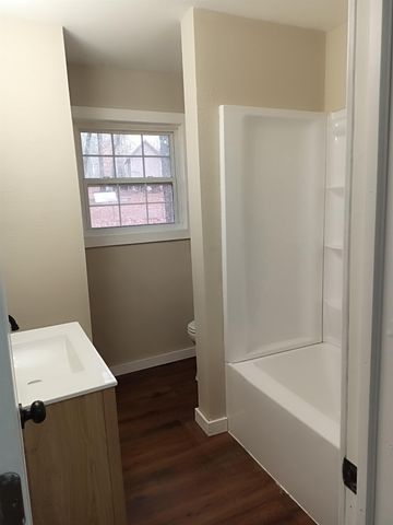 78 Saskatchewan Dr, Cherokee Village, AR 72529