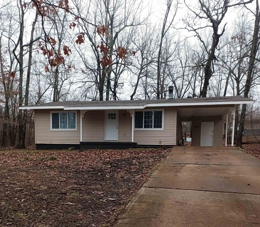 78 Saskatchewan Dr, Cherokee Village, AR 72529