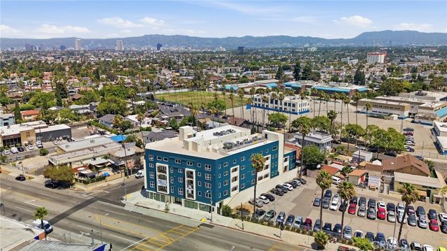 1818 S Norton Avenue 402, Los Angeles, CA 90018