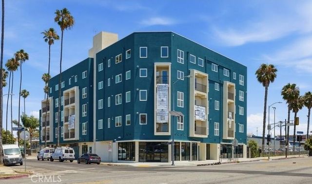 1818 S Norton Avenue 402, Los Angeles, CA 90018