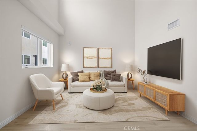1818 S Norton Avenue 402, Los Angeles, CA 90018