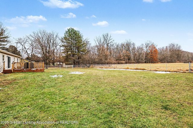 10210 Barnes Road, Eaton Rapids, MI 48827