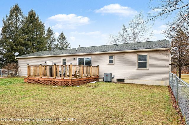 10210 Barnes Road, Eaton Rapids, MI 48827