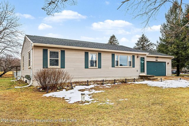 10210 Barnes Road, Eaton Rapids, MI 48827