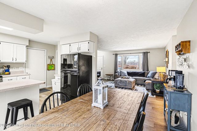 10210 Barnes Road, Eaton Rapids, MI 48827