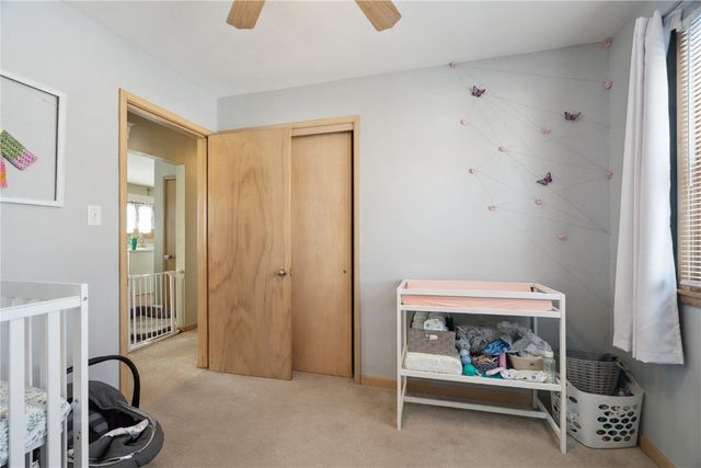 330 26th Street NW, Cedar Rapids, IA 52405