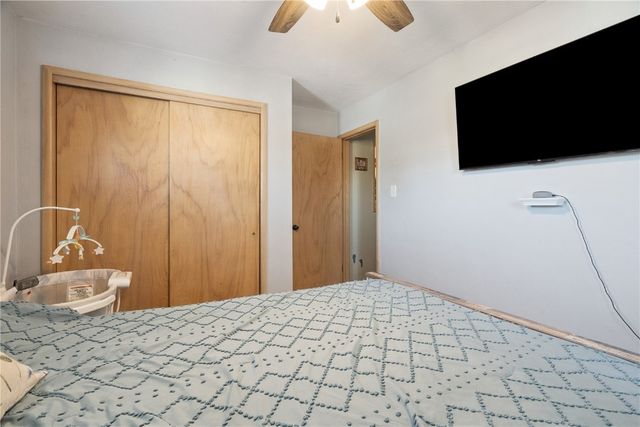 330 26th Street NW, Cedar Rapids, IA 52405