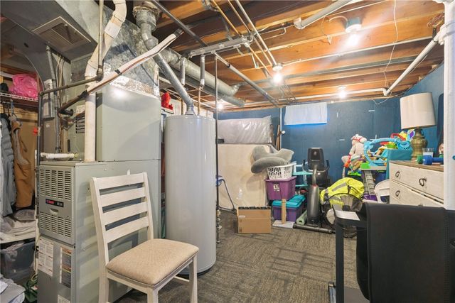 330 26th Street NW, Cedar Rapids, IA 52405