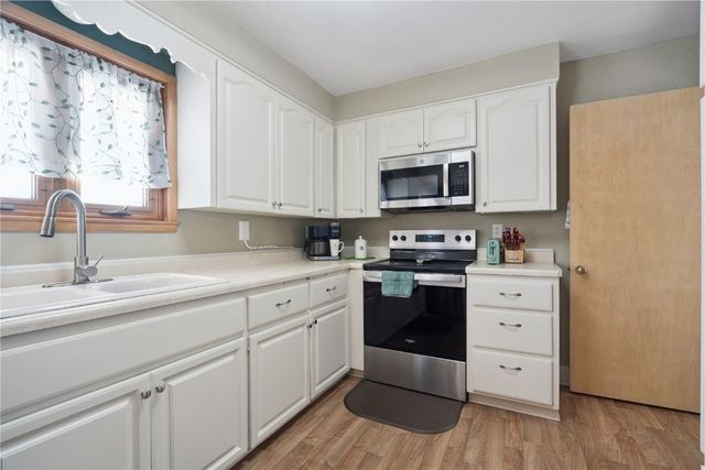 330 26th Street NW, Cedar Rapids, IA 52405