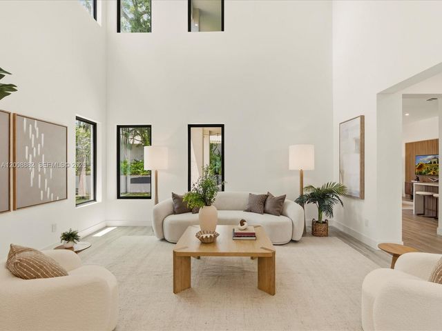 3439 N Brookfield Cir N, Hollywood, FL 33312