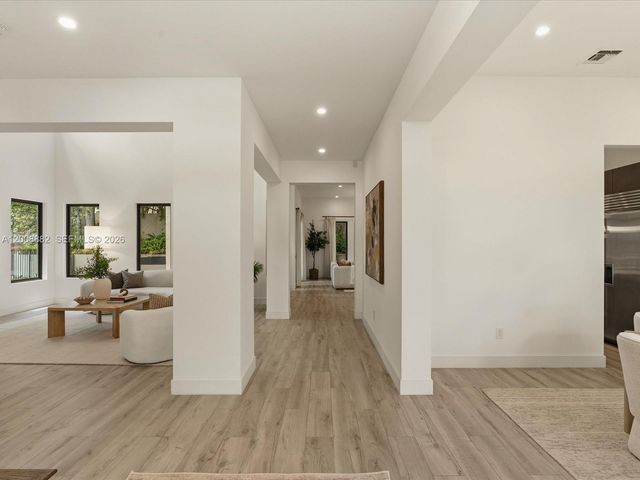 3439 N Brookfield Cir N, Hollywood, FL 33312