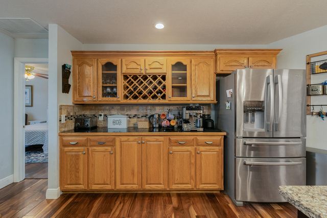 810 S 14th Avenue, Ozark, MO 65721