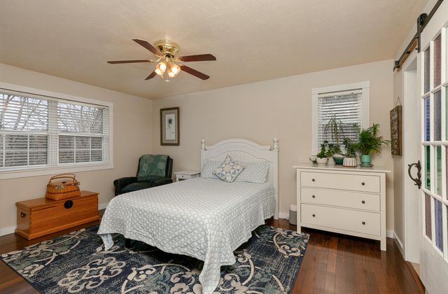 810 S 14th Avenue, Ozark, MO 65721