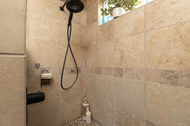 810 S 14th Avenue, Ozark, MO 65721