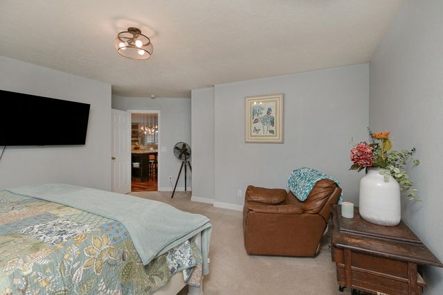 810 S 14th Avenue, Ozark, MO 65721