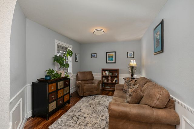 810 S 14th Avenue, Ozark, MO 65721