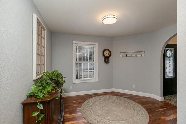 810 S 14th Avenue, Ozark, MO 65721