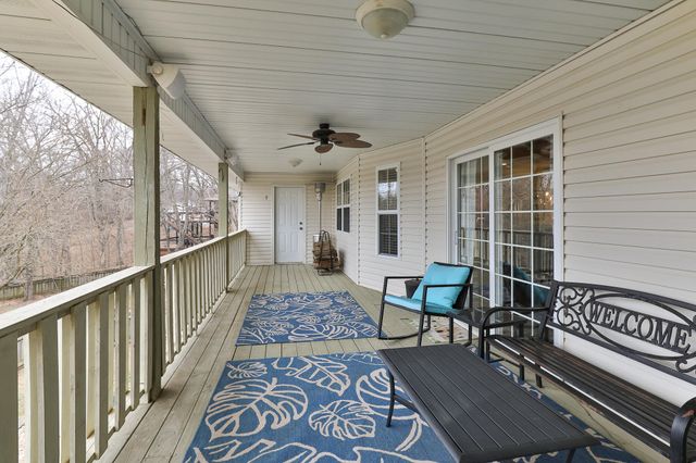 810 S 14th Avenue, Ozark, MO 65721