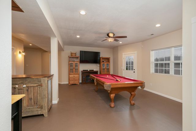 810 S 14th Avenue, Ozark, MO 65721