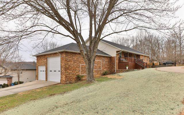 810 S 14th Avenue, Ozark, MO 65721