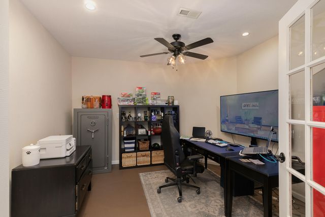 810 S 14th Avenue, Ozark, MO 65721