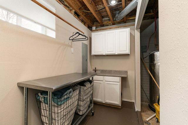 810 S 14th Avenue, Ozark, MO 65721