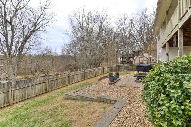 810 S 14th Avenue, Ozark, MO 65721