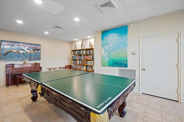 2400 Presidential Way 1005, West Palm Beach, FL 33401