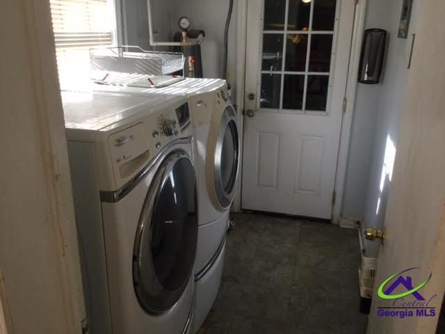 1211 Jewell Dr, Perry, GA 31069